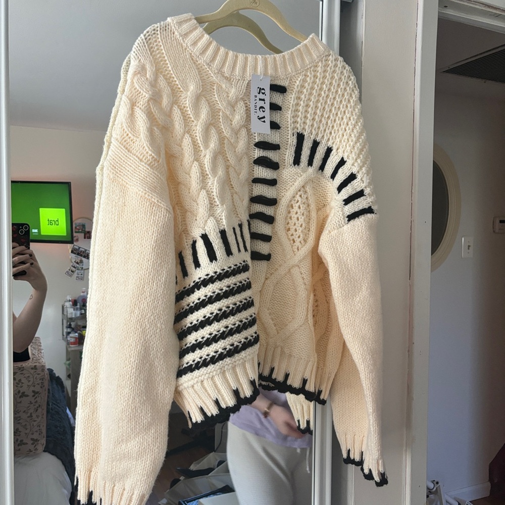 Grey Bandit Sweater Size M